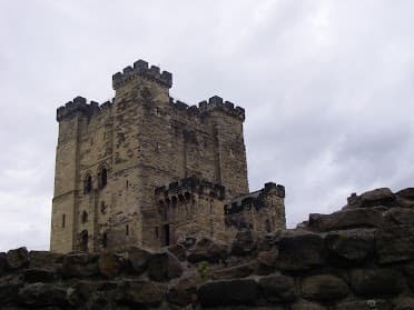 Newcastle Castle - image 8