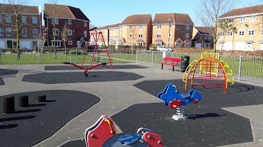 Soverign Park Playground york - image 3