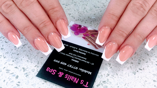 T's Nails & Spa - Swansea