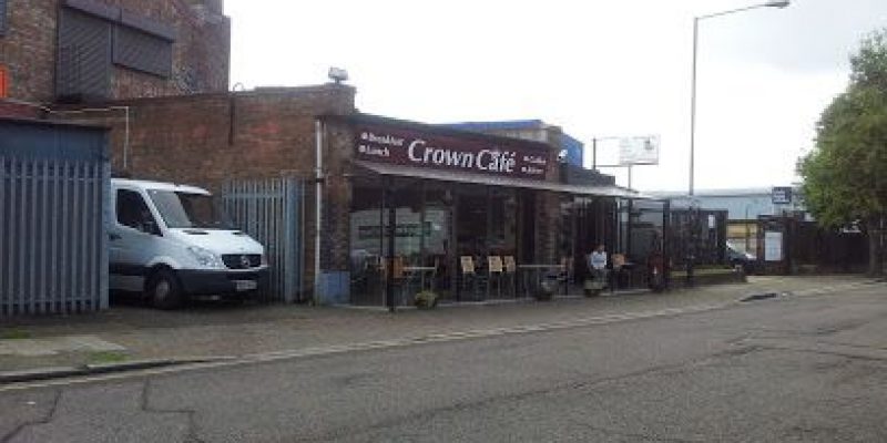 Crown CafŽ