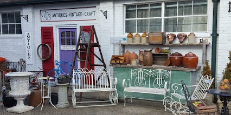 The Old Grain Barn Antiques, Berkshire