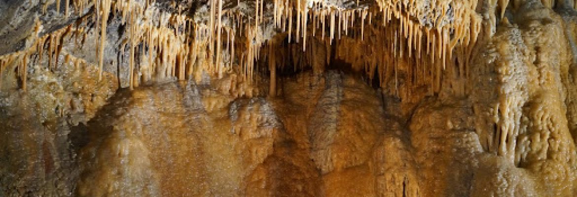 Treak Cliff Cavern – Peak District