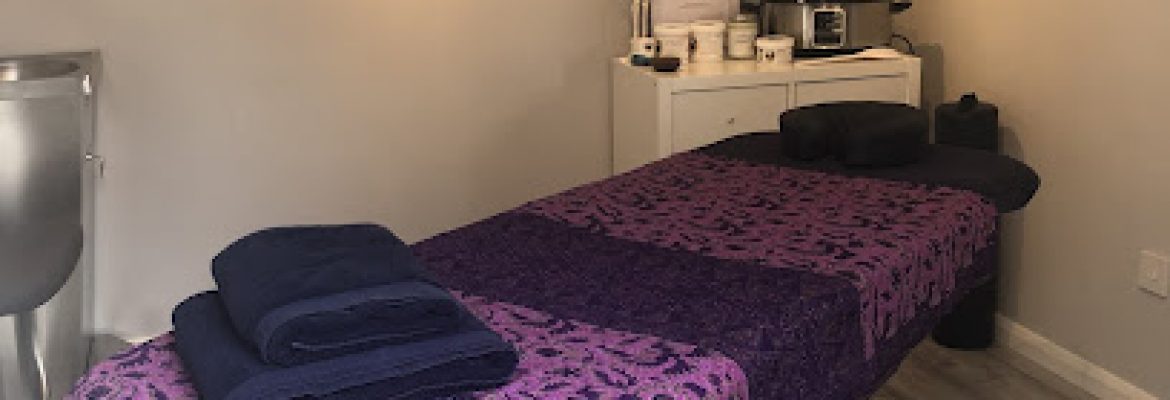 Clare Goringe Massage Therapy – Swindon